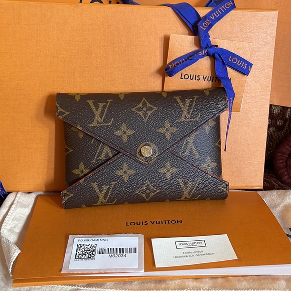 Kirigami Medium. Never used purchased 6/2021 no date code micro chip. - Picture 5 of 10